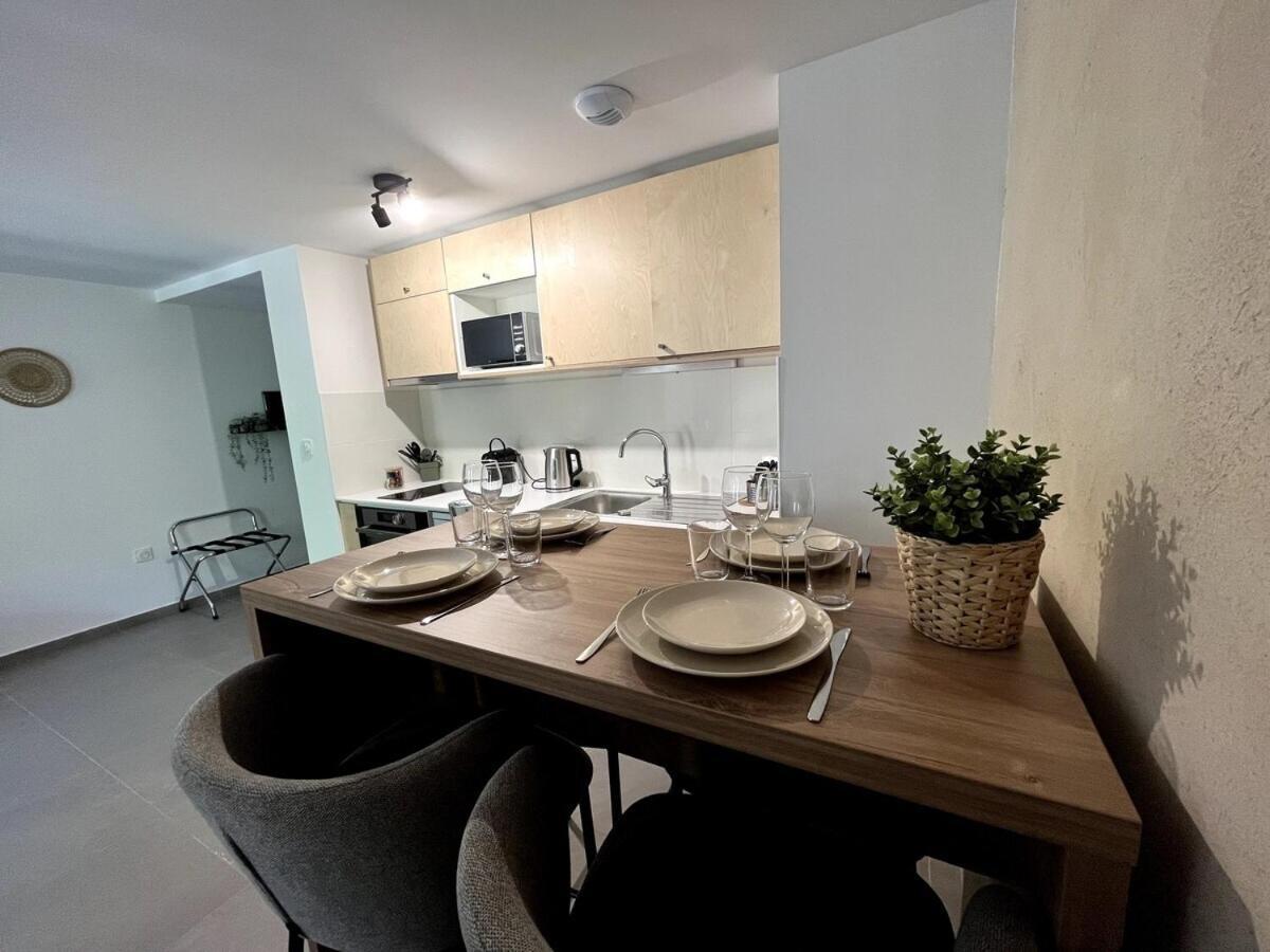 Sous Les Platanes Aparthotel Velaux Εξωτερικό φωτογραφία
