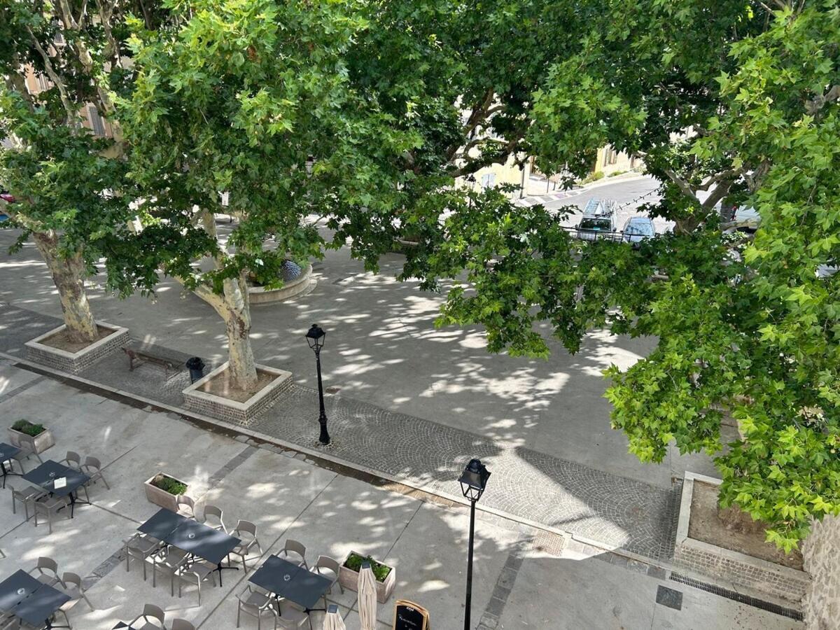 Sous Les Platanes Aparthotel Velaux Εξωτερικό φωτογραφία