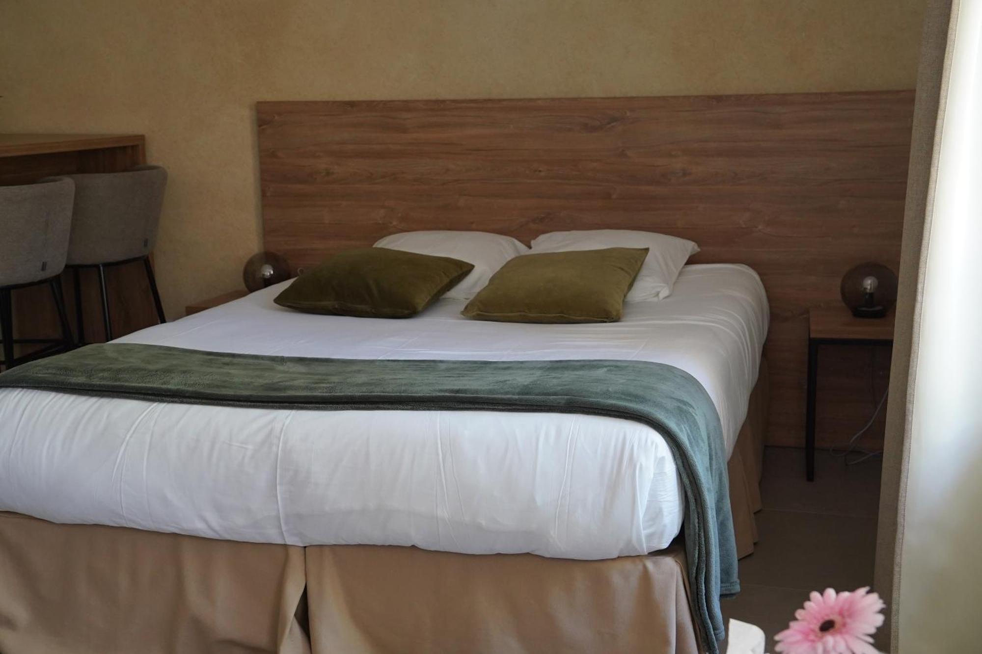 Sous Les Platanes Aparthotel Velaux Εξωτερικό φωτογραφία