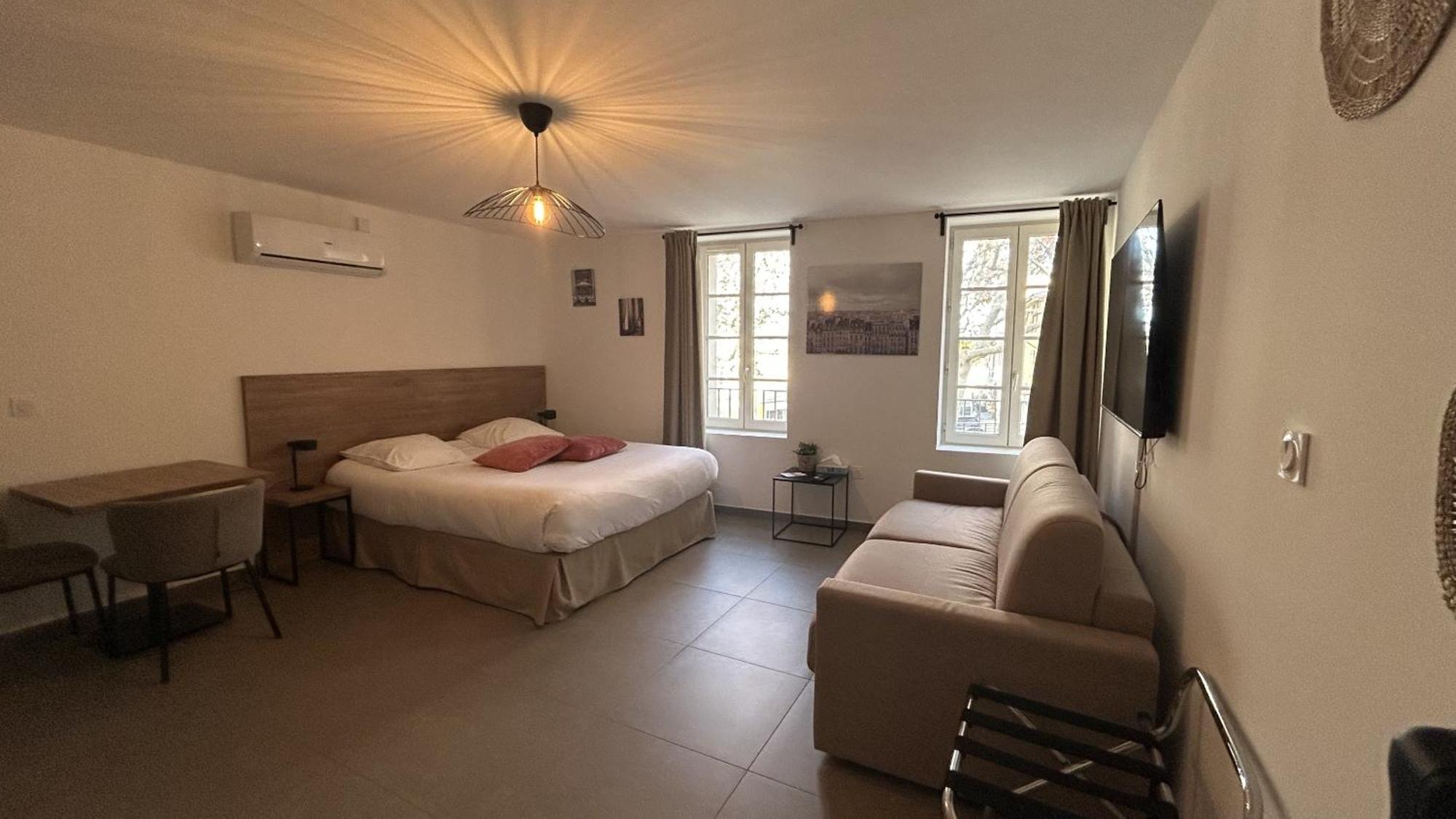 Sous Les Platanes Aparthotel Velaux Δωμάτιο φωτογραφία